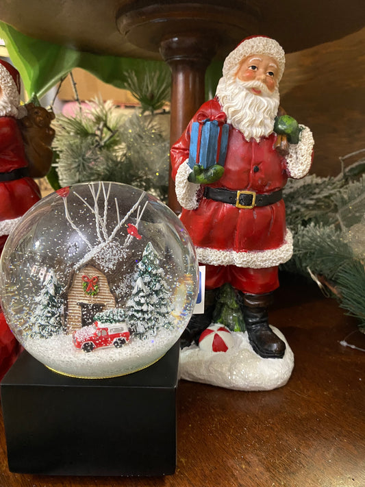 Christmas Farmhouse Snowglobe